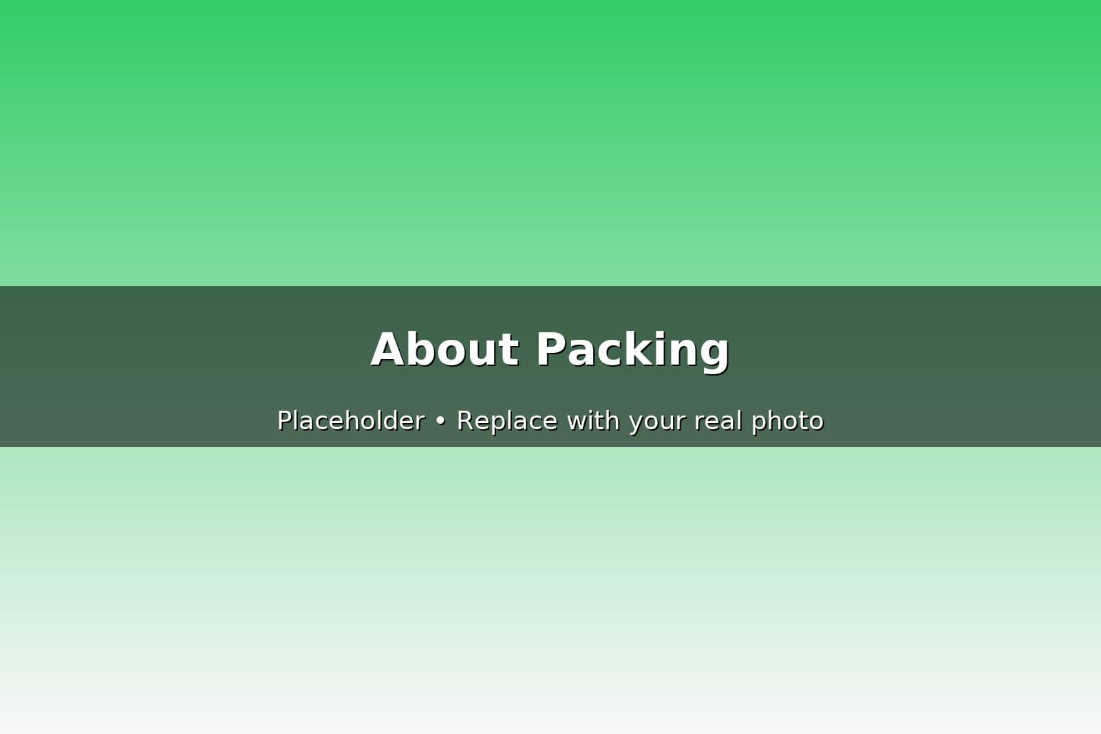 Pracovník baliaci krehké predmety do krabice pri sťahovaní v Bratislave